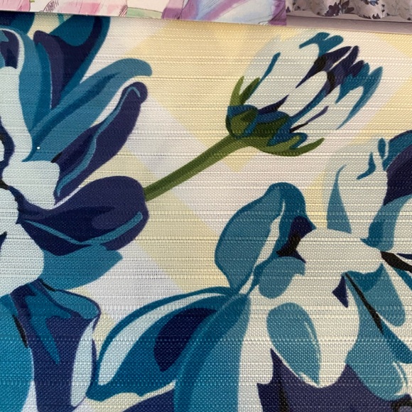 Chrysanthemum Blue yellow and white fabric shower curtain. New in package.72x72 - Picture 6 of 7